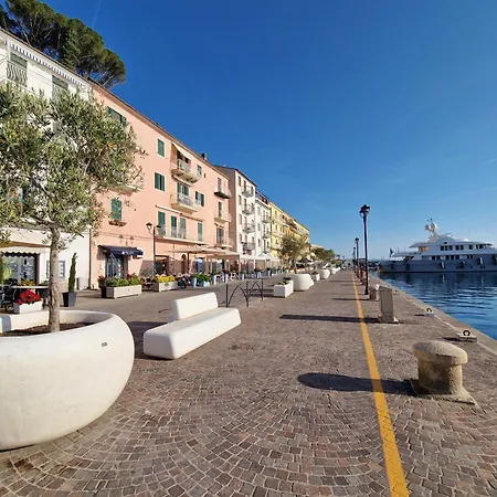 Bilomare, Bilocale Fronte Mare Con Balconi E Posto Auto